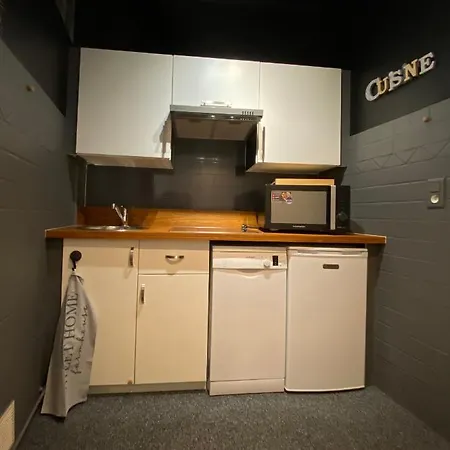 Superbe T2 A 150m Des Plages De Les Pins Apartamento